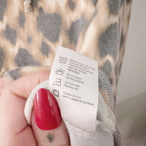 Free People Chaser Leopard Animal Print Hoodie Sweatshirt Cozy Long Sleeve - Picture 4 of 6